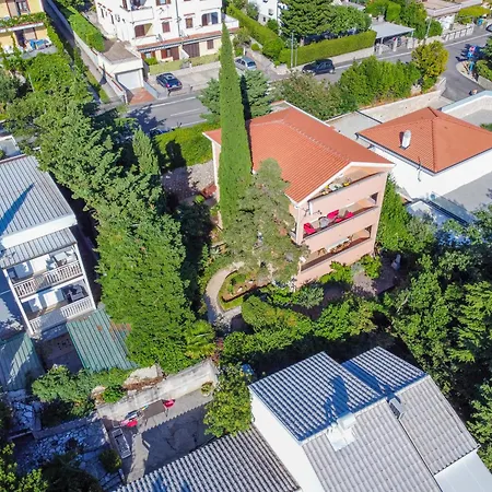 Villa Monticello Crikvenica, 200m From Sea With Rome Garden *