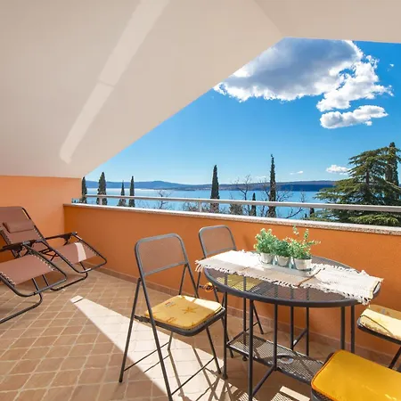 Monticello Crikvenica, 200m From Sea With Rome Garden Villa *