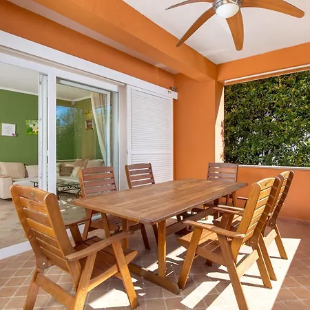 Villa Monticello Crikvenica, 200m From Sea With Rome Garden Dramalj