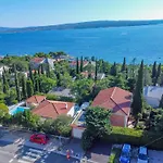 Monticello Crikvenica, 200m From Sea With Rome Garden
