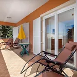 Villa Monticello Crikvenica, 200m From Sea With Rome Garden Dramalj