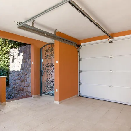 Monticello Crikvenica, 200m From Sea With Rome Garden Villa