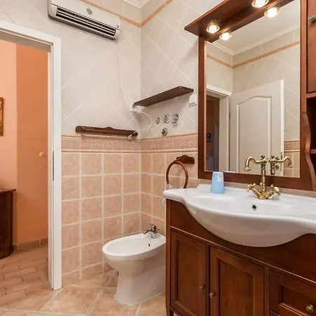 Monticello Crikvenica, 200m From Sea With Rome Garden * Dramalj