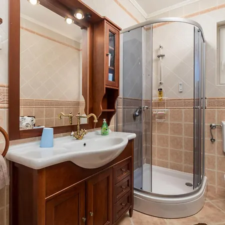Villa Monticello Crikvenica, 200m From Sea With Rome Garden *