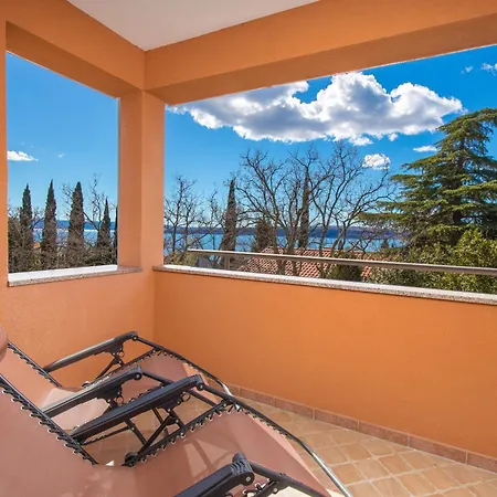 Monticello Crikvenica, 200m From Sea With Rome Garden Villa