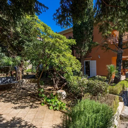 Villa Monticello Crikvenica, 200m From Sea With Rome Garden Dramalj